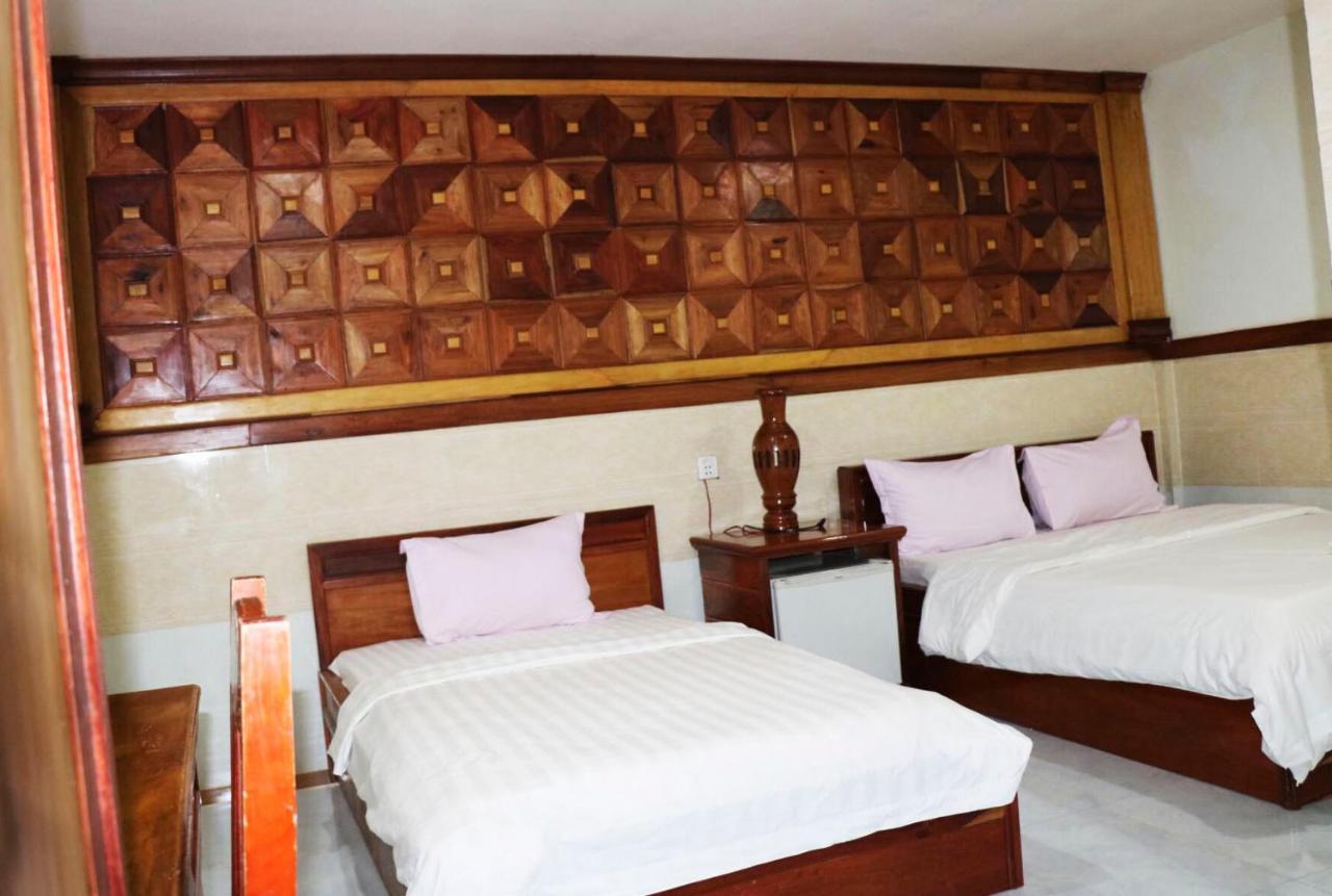 Ly Meng Hotel Battambang Eksteriør billede