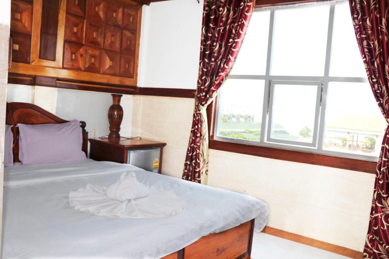 Ly Meng Hotel Battambang Eksteriør billede