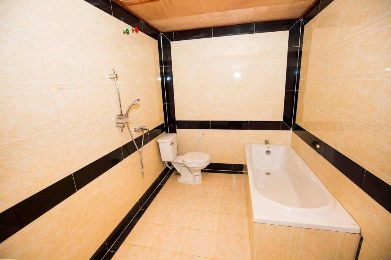 Ly Meng Hotel Battambang Eksteriør billede